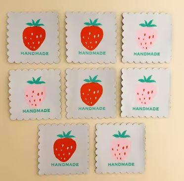 Premium Woven Labels Strawberry Scallop
